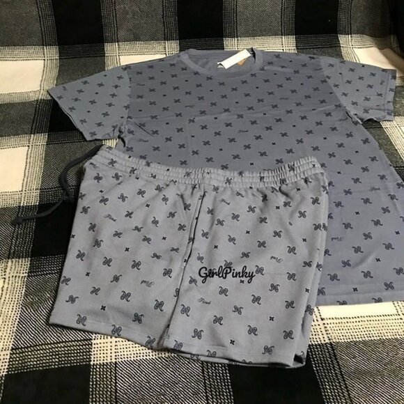 victoria secret PINK shorts OUTFIT WITH LOGO CAMPUS TEE IN DUSTY IRIS - Picture 2 of 7